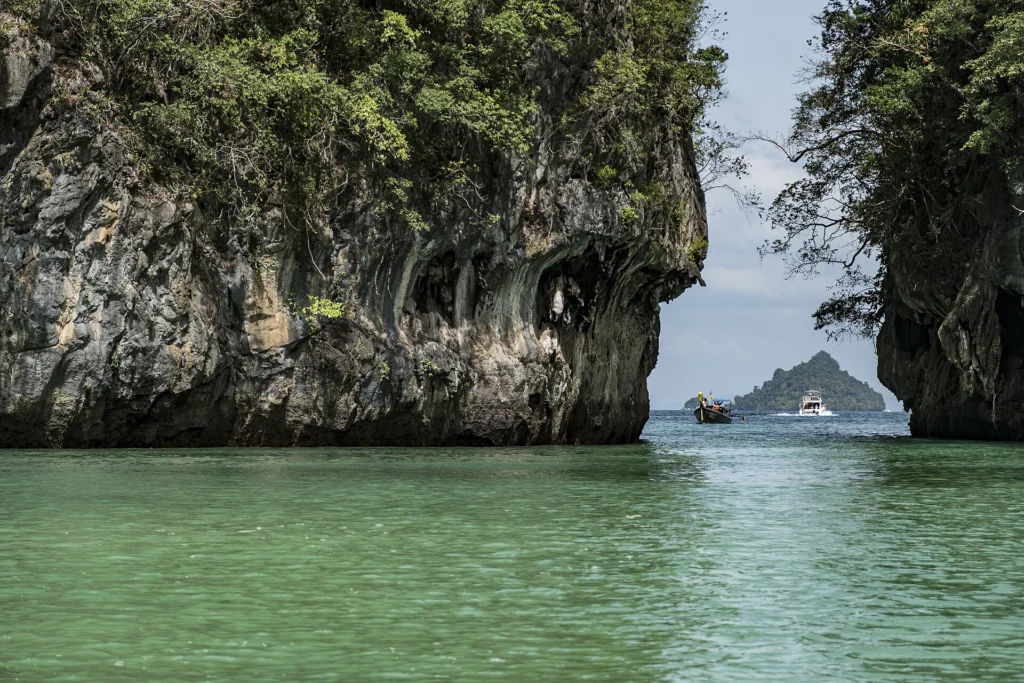 Hong Island (Speed Boat) (30 Seats)