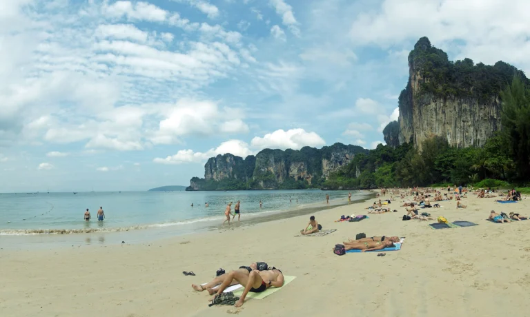 Railay Sunset + Bioluminescent (Longtail Boat) (1-4 Seats)