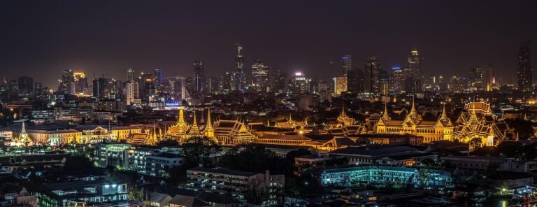 Grand City Tour (Grand Palace, Wat Arun & Wat Pho)